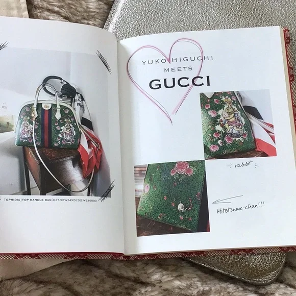 Gucci Cream Tote and Red Patterned Notebook - Picture 8 of 10